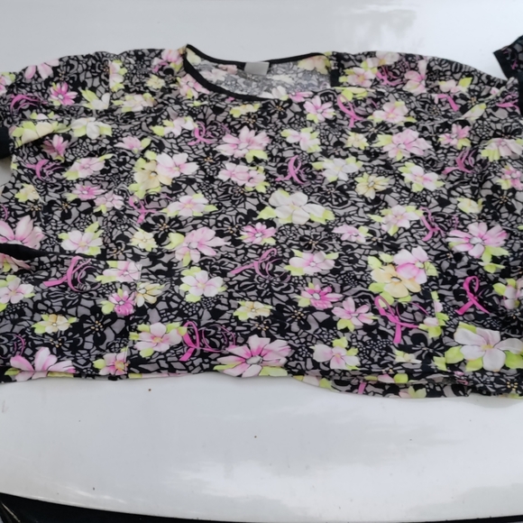 Breast Cancer Scrub Top - Picture 2 of 4